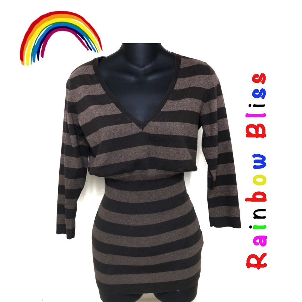 H&M maternity top. Brown stripes. Small